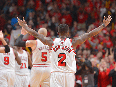 現場(chǎng)直播火箭與雄鹿籃球